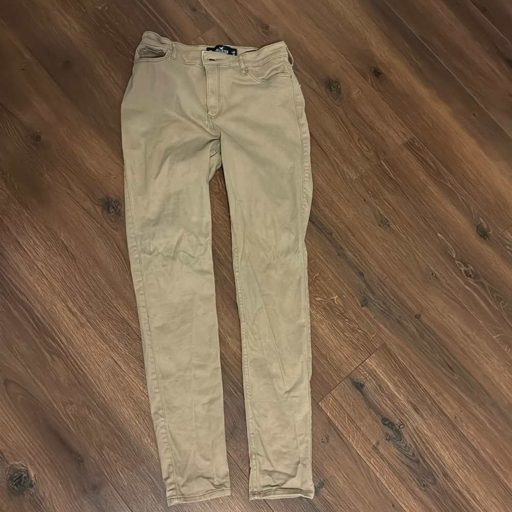 Skinny khaki pants